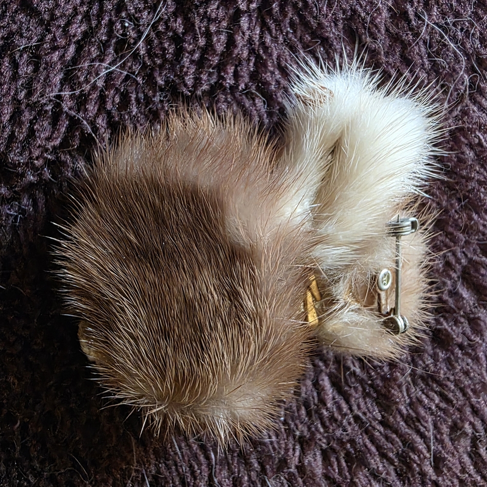 Fur Pin Poodle - Picture 3 of 5